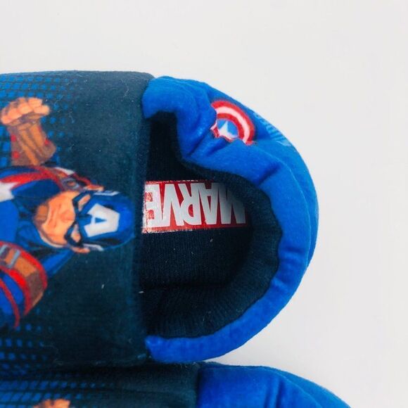 Brand New Marvel‎ Avengers Light Up Slippers For Toddler Boys Size S (5/6) - Picture 9 of 9